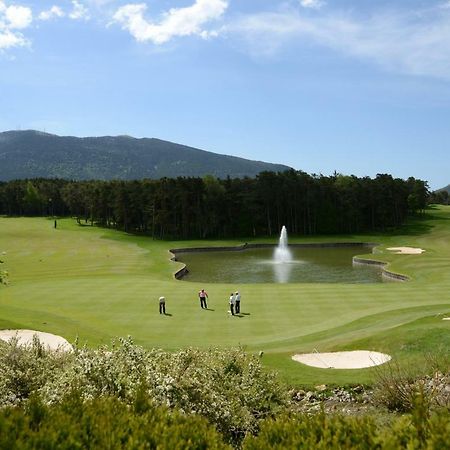 Chateau Et Golf De Taulane La Martre Εξωτερικό φωτογραφία
