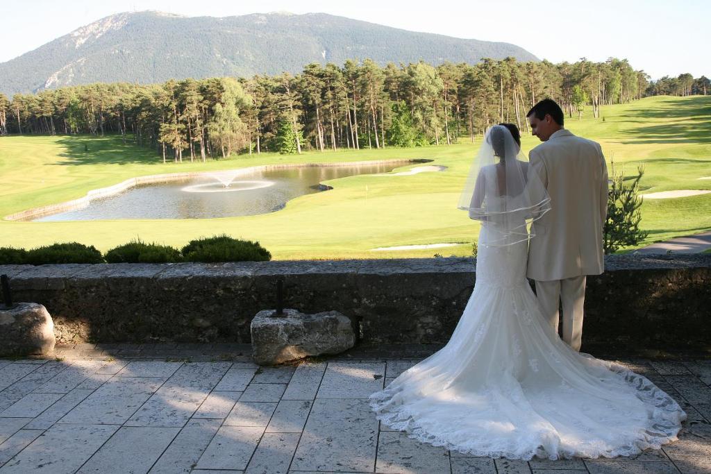 Chateau Et Golf De Taulane La Martre Εξωτερικό φωτογραφία