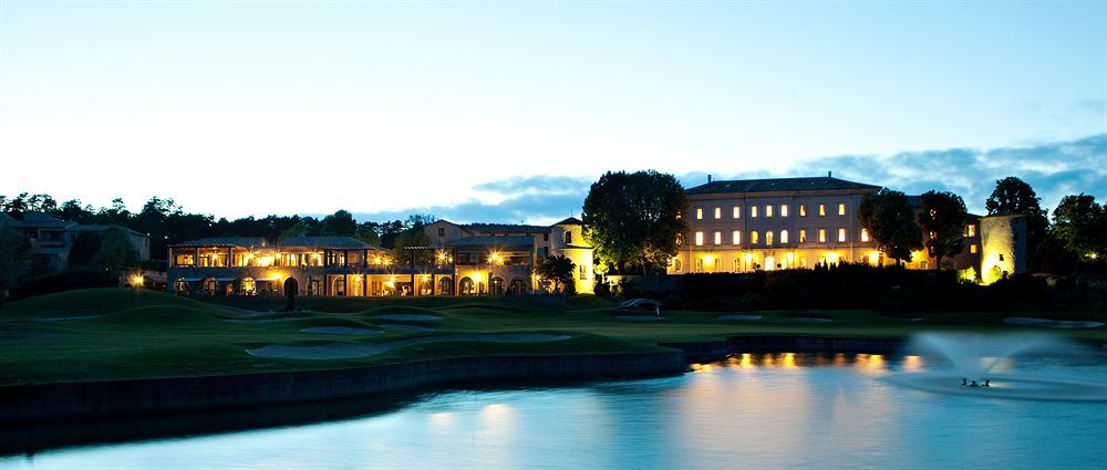 Chateau Et Golf De Taulane La Martre Εξωτερικό φωτογραφία