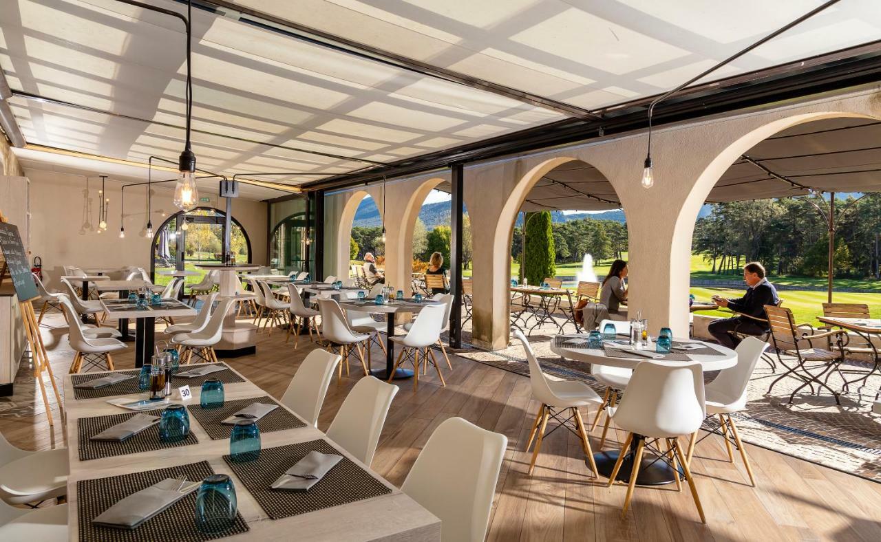 Chateau Et Golf De Taulane La Martre Εξωτερικό φωτογραφία