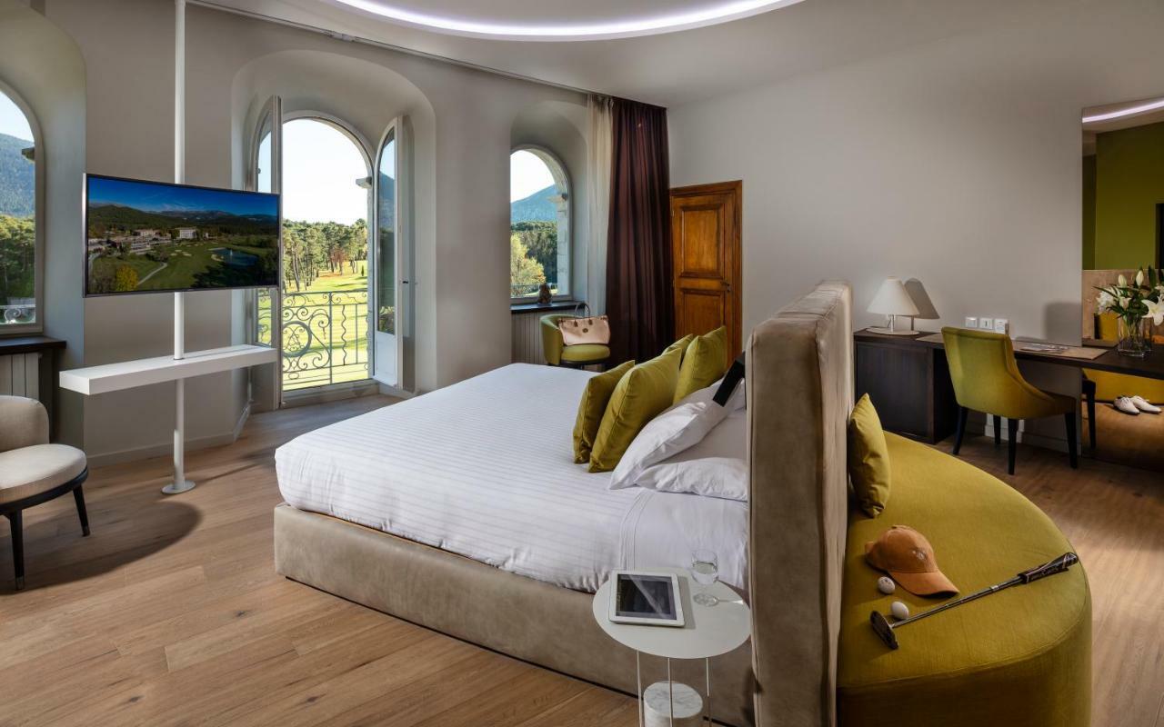 Chateau Et Golf De Taulane La Martre Εξωτερικό φωτογραφία